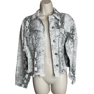 POL White Snakeskin Denim Jacket S NWOT Snake